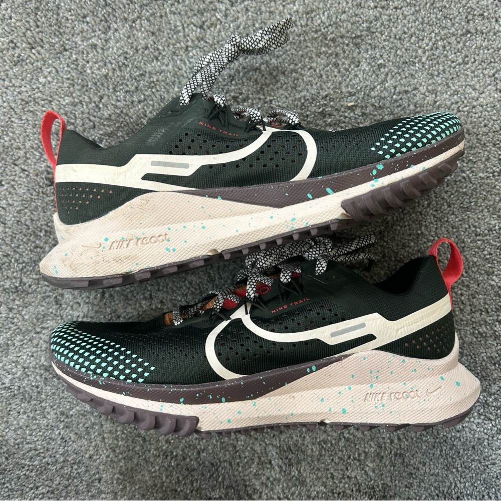 Nike Woman’s React Pegasus Trail Running Shoe